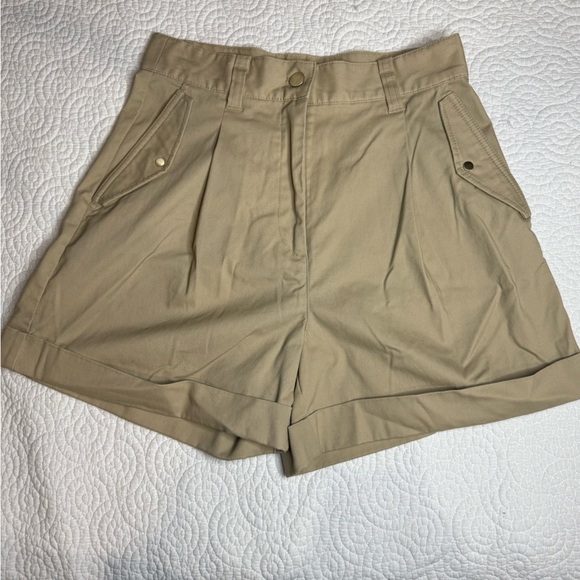 H&M Tan Safari Bermuda Shorts with Versatile Design Medium - Picture 5 of 9